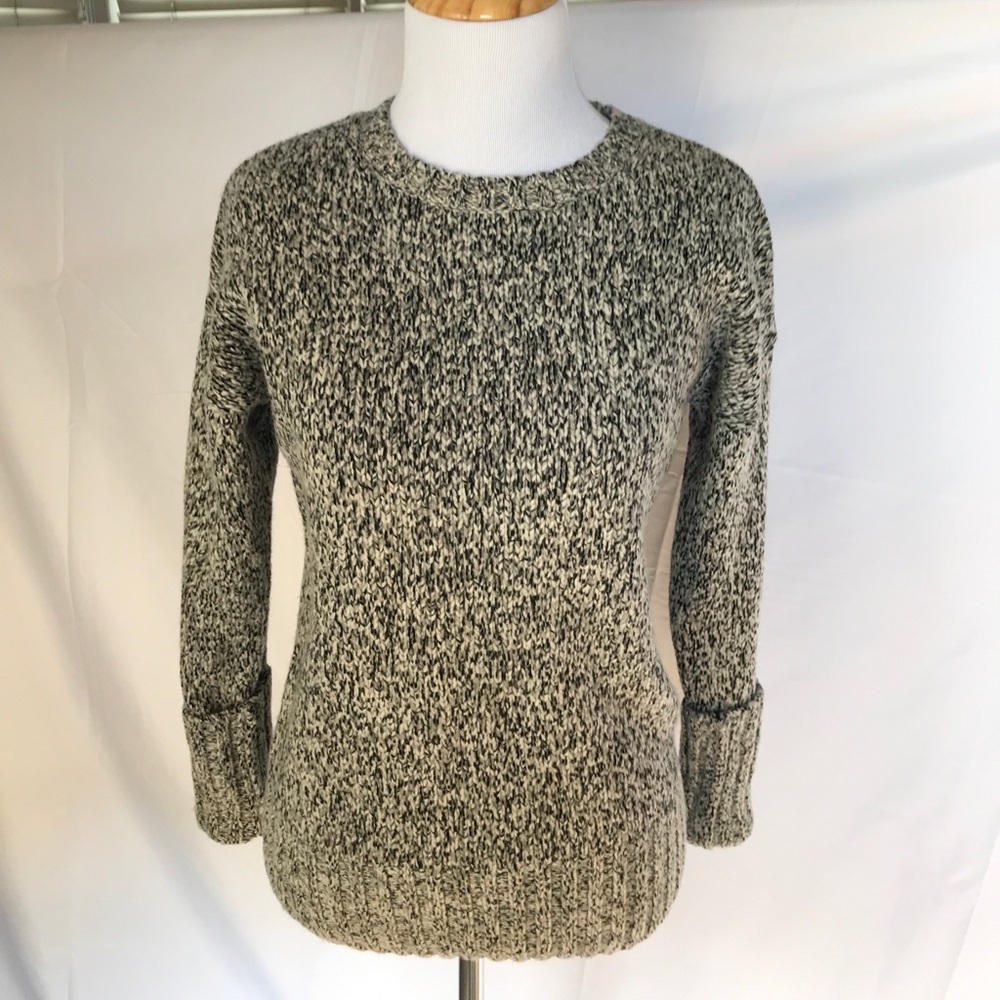 FINAL PRICE. Grey knit Theory slouchy sweater NWOT - Picture 3 of 7